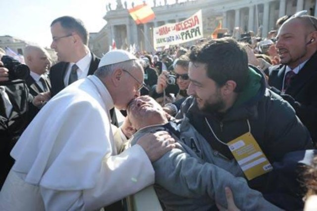 Unitalsi: morto Cesare Cecconi, primo disabile baciato da papa Francesco