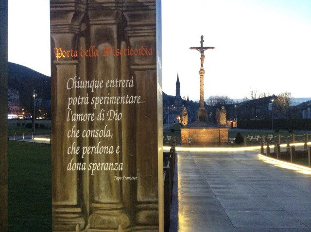 Porta della Misericordia di Lourdes (3)