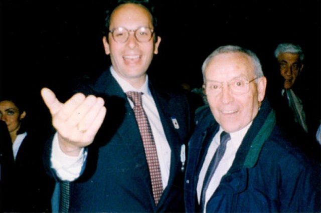 Ce matin P Pierre Beaucourt, ancien Aumonier Gen Hospitalité ND de @lourdes_france, est mort à Bordeaux.(Photo 1996)